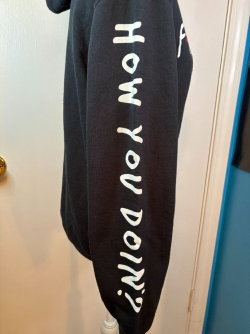 FRIENDS Black hoody sweatshirt - Picture 5 of 9